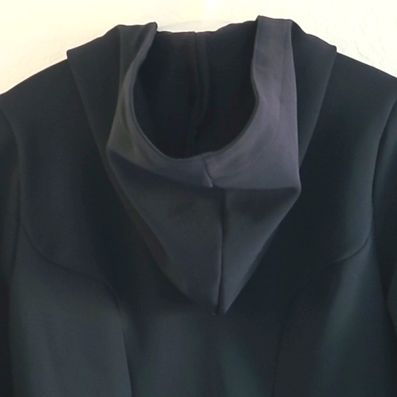 Jonathan Simkhai Hood Jacket. Size Medium Black Flare Sleeves. Zip Up. Like New - Picture 4 of 16